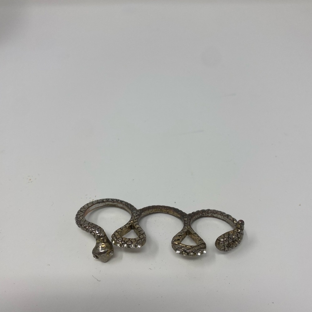 Elegant Rhinestones Snake Ring